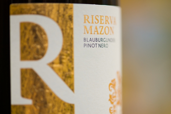 pinot nero riserva mazon hofstatter