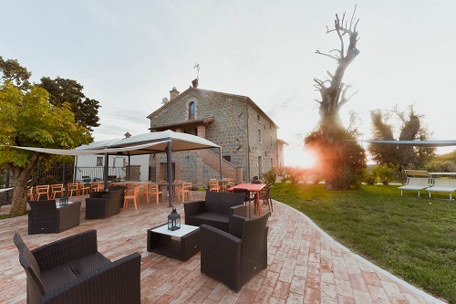 Tenuta Borgo Santa Cecilia. Gusto  e charme in Umbria