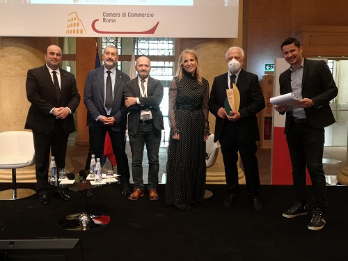 Otto vincitori (di cui due ex-aequo) nelle categorie in gara e tre menzioni speciali assegnati da una giuria di esperti.