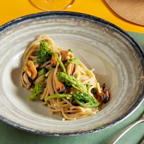 Spaghettoro affumicati con cozze e broccoletti