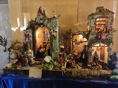 Luminarie natalizie dedicate ai protagonisti delle arti visive, della musica, della letteratura e del cinema