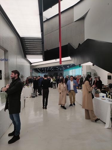 Sesta edizione per il progetto nato dalla volont&agrave; di fare qualcosa di concreto per la promozione dell&rsquo;Olio Extravergine di Oliva