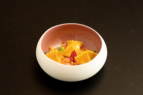 Cappelletti con ripieno di ricotta e spinaci