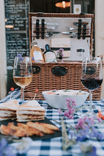 Spaccio Grosso. Wine bar con dispensa a Roma