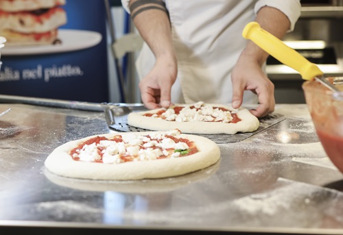 La Pizza d&rsquo;Autore approda a Vin&ograve;forum 2024