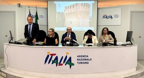 Presentano il programma di rilancio della strada statale 452, da sempre  il percorso pi&ugrave; breve per collegare Umbria e Marche e sostenere le imprese turistiche danneggiate durante gli 8 mesi della sua chiusura