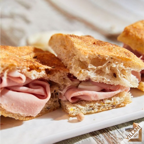 Bererosa 2024. Tra gli sponsor dell’evento, Villani con i suoi grandi salumi!