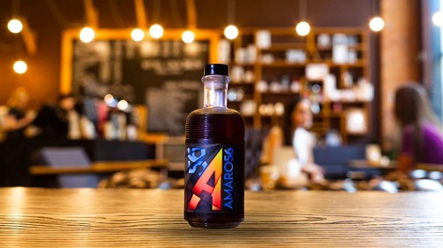 Ha fatto centro con il suo Amaro 56 l&rsquo;abile chef Pietro Mirto Randazzo, liquorista per passione. Un amaro avvincente, evocativo, con quella lunga nota finale dolce-amara che non smette di raccontare&hellip;