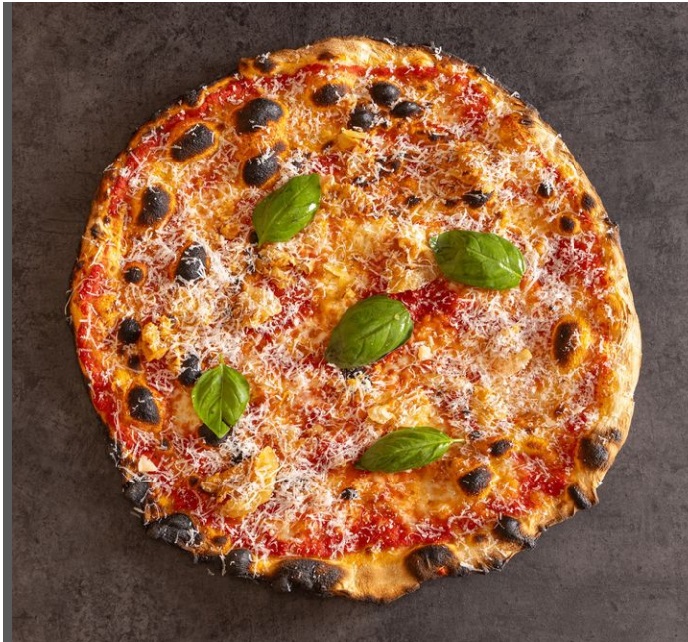 Pizza romana dal sapore pontino da Tema ad Aprilia (Lt)