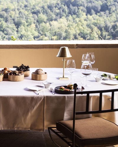 Oltre 50 tra suite e ville private. È in Toscana un borgo super luxury
