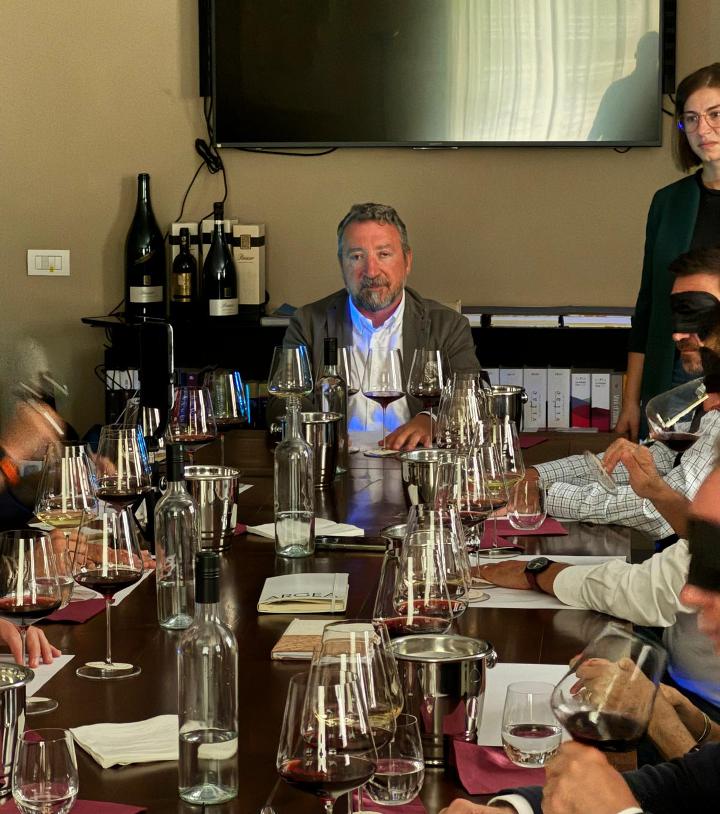 Degustazione al buio da Parusso, cantina delle Langhe