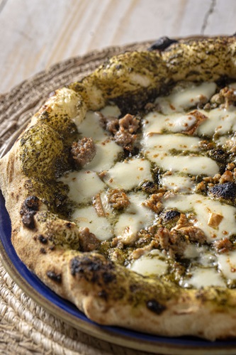 Pizza, vino e bollicine. Apre una nuova pizzeria a Roma