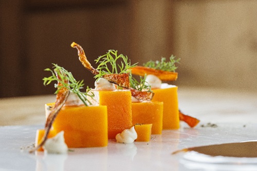 Lo chef umbro che dirige 7 cucine a Livigno (una anche vegana)