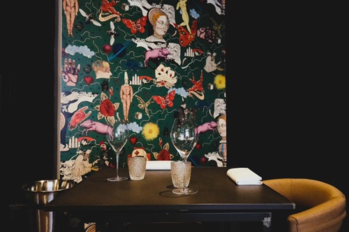 Otto tavoli e un menu internazionale, nel quartiere San Giovanni a Roma