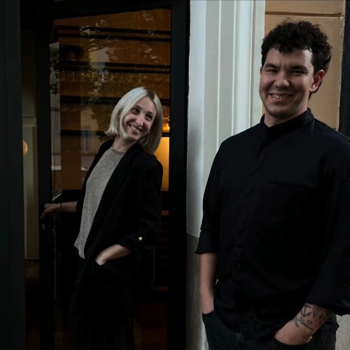 Otto tavoli e un menu internazionale, nel quartiere San Giovanni a Roma