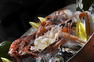 Pesce, cucina tradizionale e cottura giapponese. &Egrave; il nuovo fine dining ampezzano