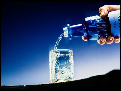 Un campione della Formula1 porta in Italia la tequila analcolica