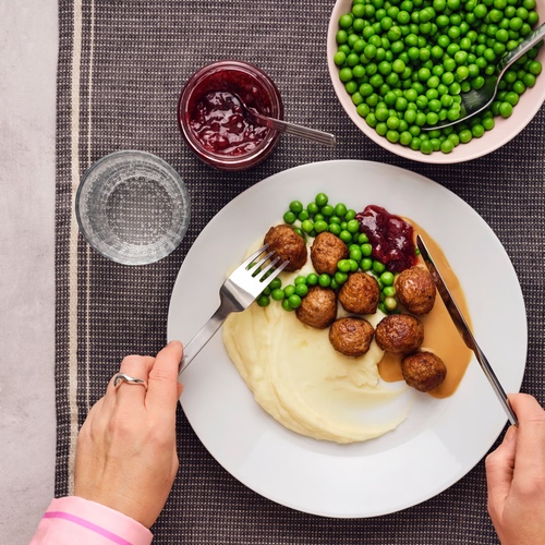 IKEA festeggia i 40 anni della sua polpetta con l&rsquo;arrivo del falafel!