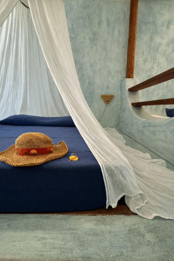 Lampedusa da scoprire tra dammusi e escursioni in caicco