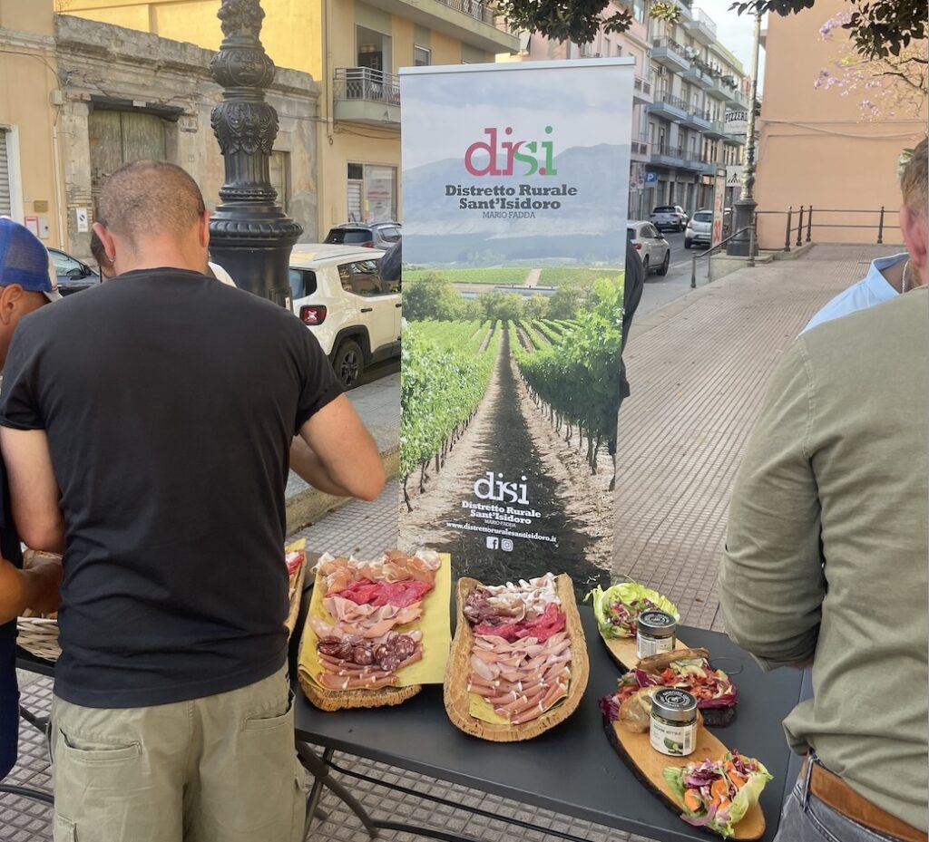 Terra e comunit&agrave;: il distretto di Sant’Isidoro nel cagliaritano